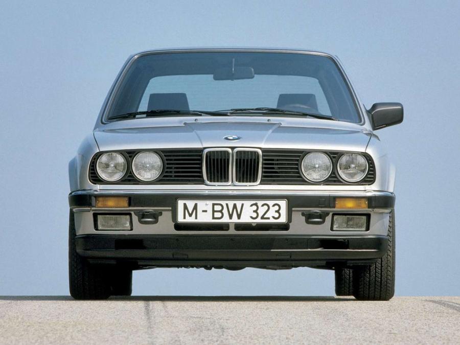  BMW 323i Coupe 1983 года  (фото 3 из 3)